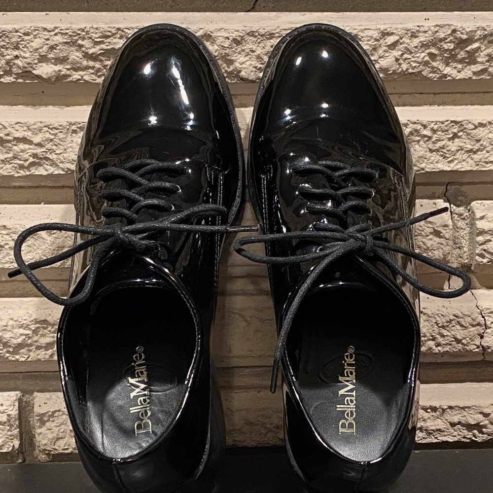 Bella Marie patent tie-up loafers - Picture 4 of 10